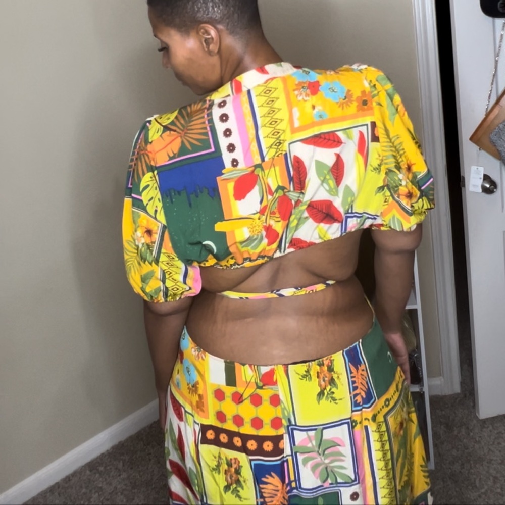 Multi colored / patterned dress - Picture 4 of 4